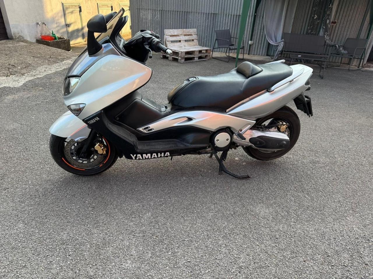YAMAHA TMAX 500