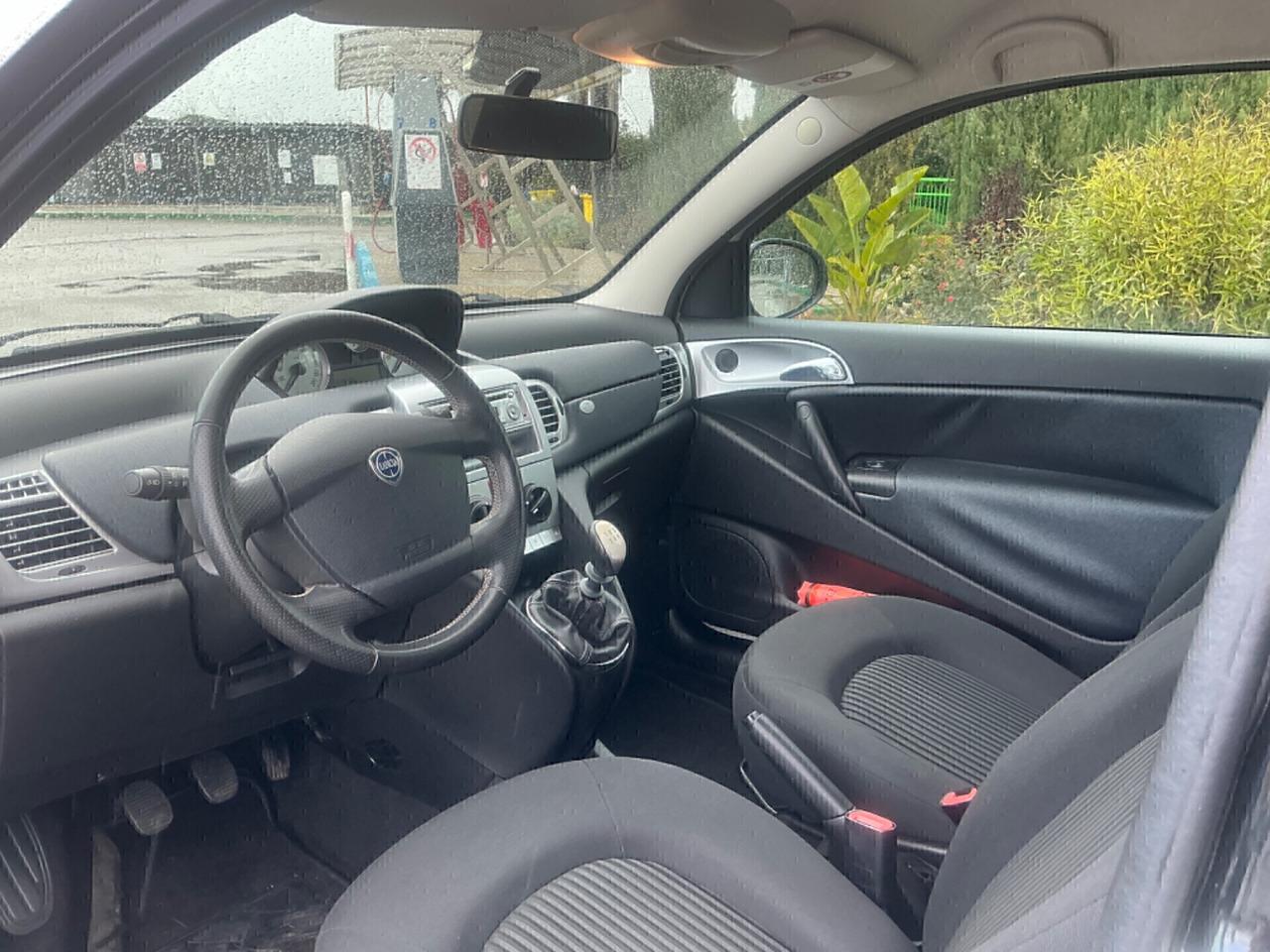 LANCIA YPSILON 1.2 BENZINA -2010