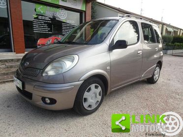 TOYOTA Yaris Verso 1.3i 16V cat Sol '03
