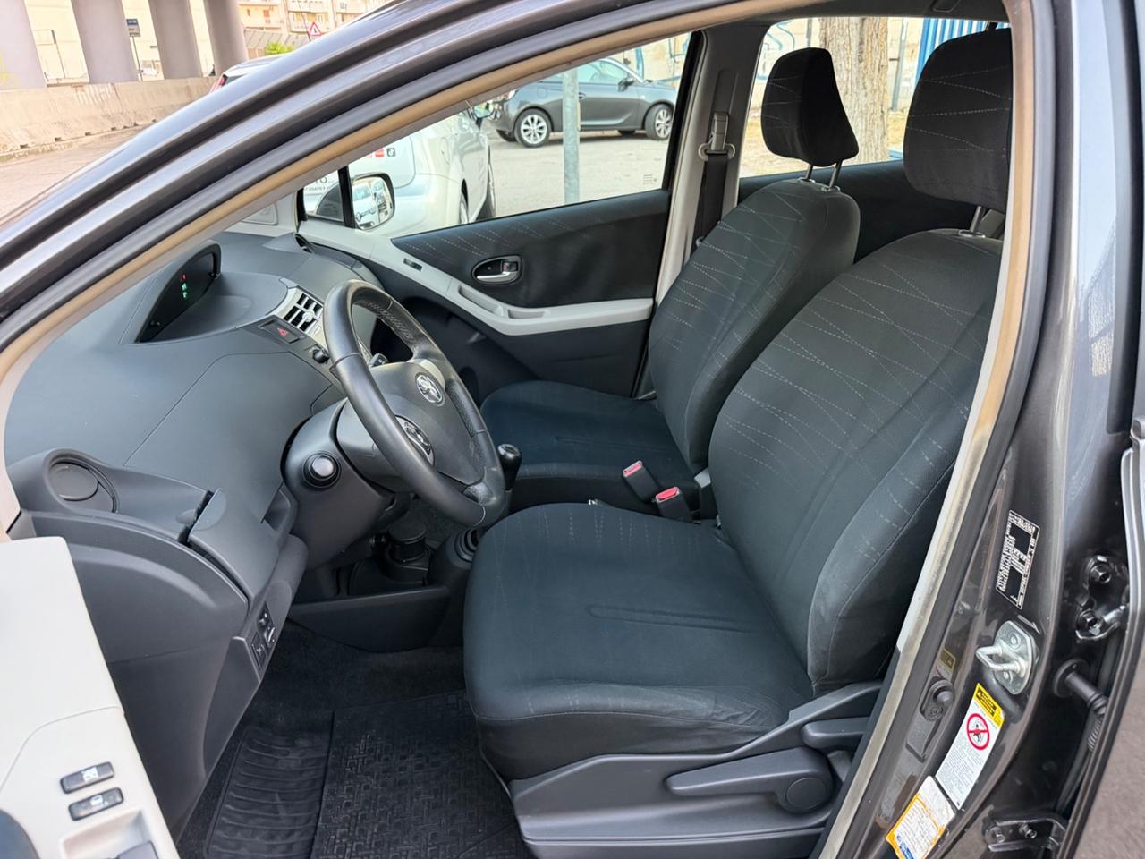Toyota Yaris 1.3 benzina 87 cv 2008