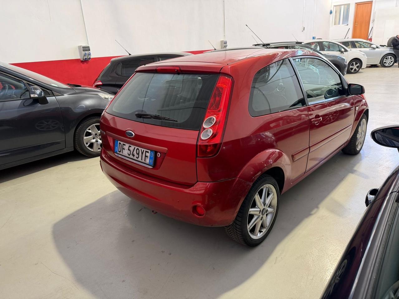 Ford Fiesta 1.2 16V 5p. Ghia