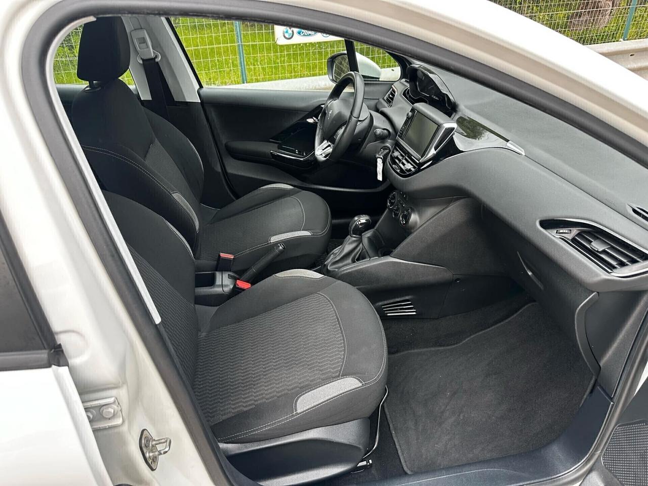 Peugeot 208 benzina 82 cv 5 porte Allure 2016