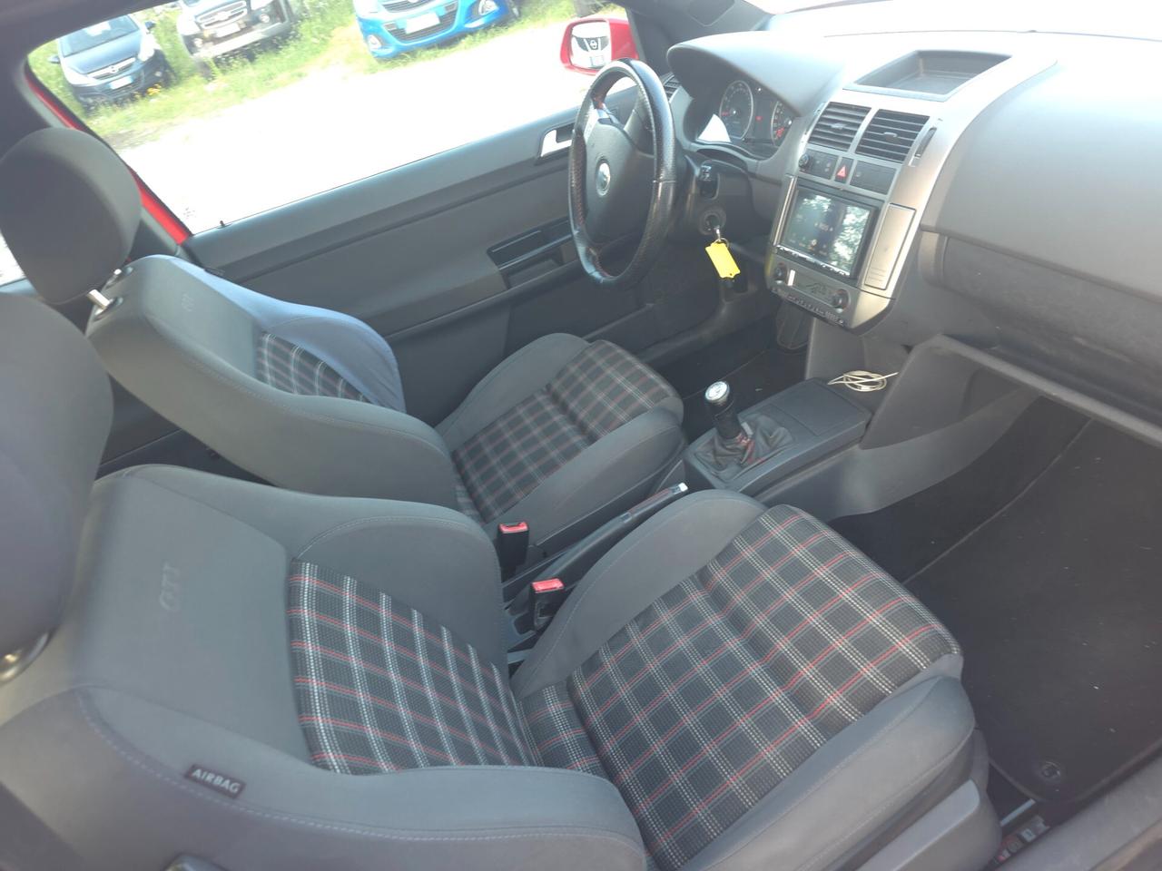 Volkswagen Polo 1.8 T 20V 3p. GTI