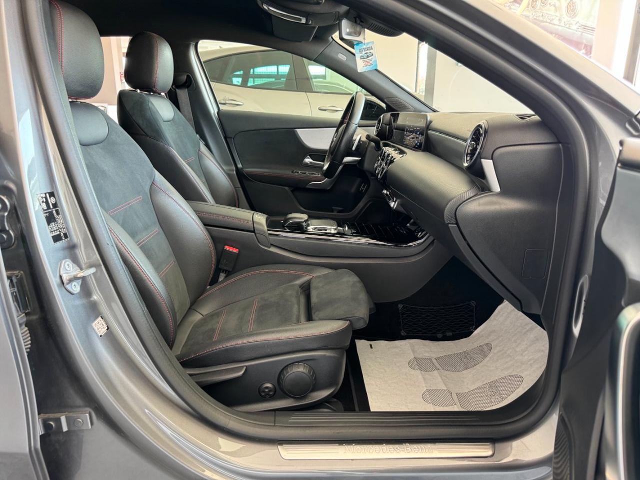 Mercedes A 180 D Sedan Amg Premium Auto Stupenda