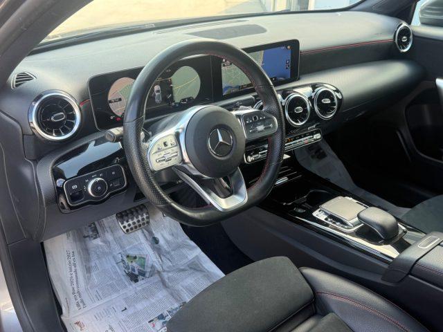 MERCEDES-BENZ A 180 Premium AMG GARANZIA