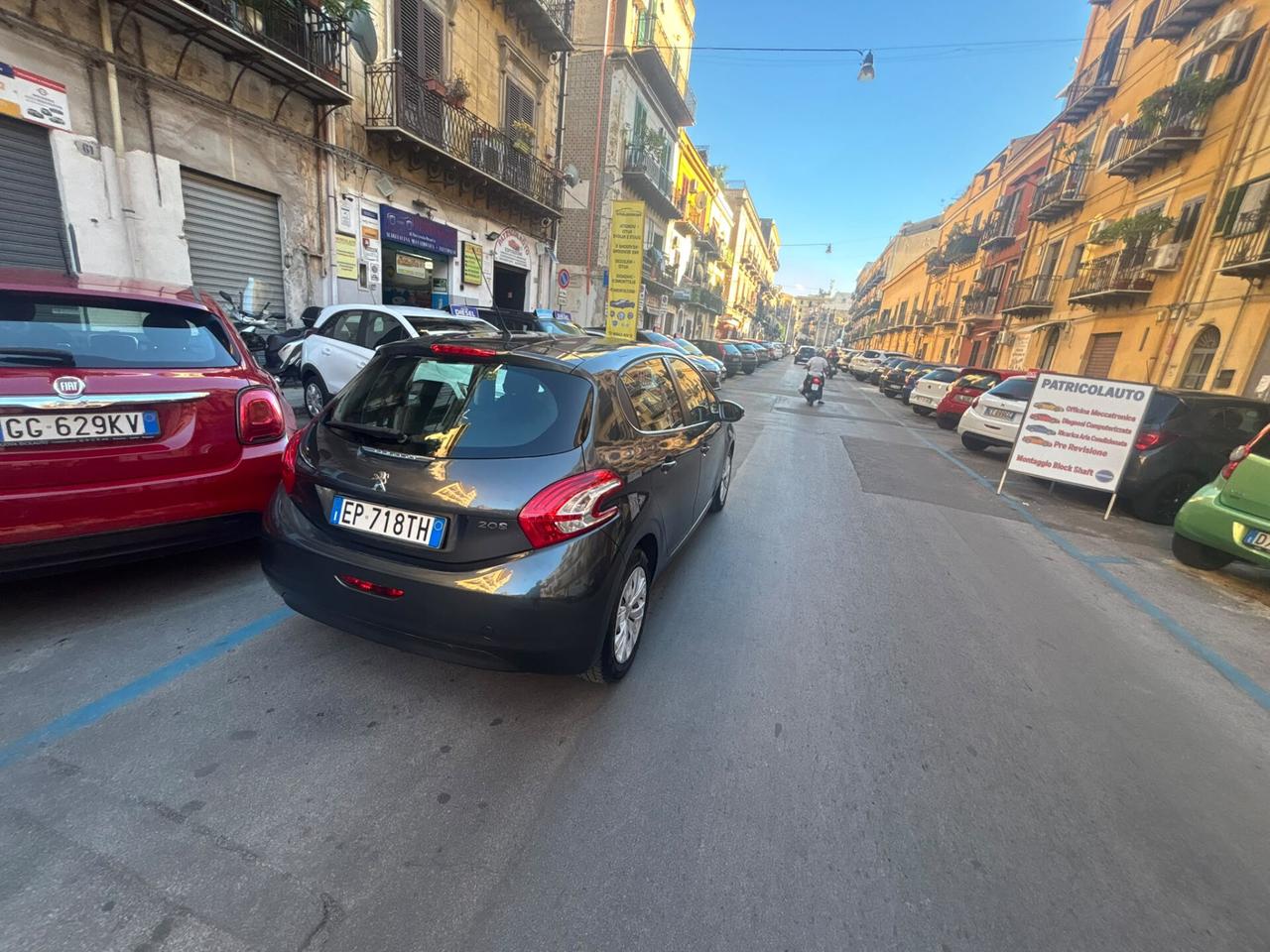 Peugeot 208 1.2 VTi 82 CV 5 porte FINANZIABILE