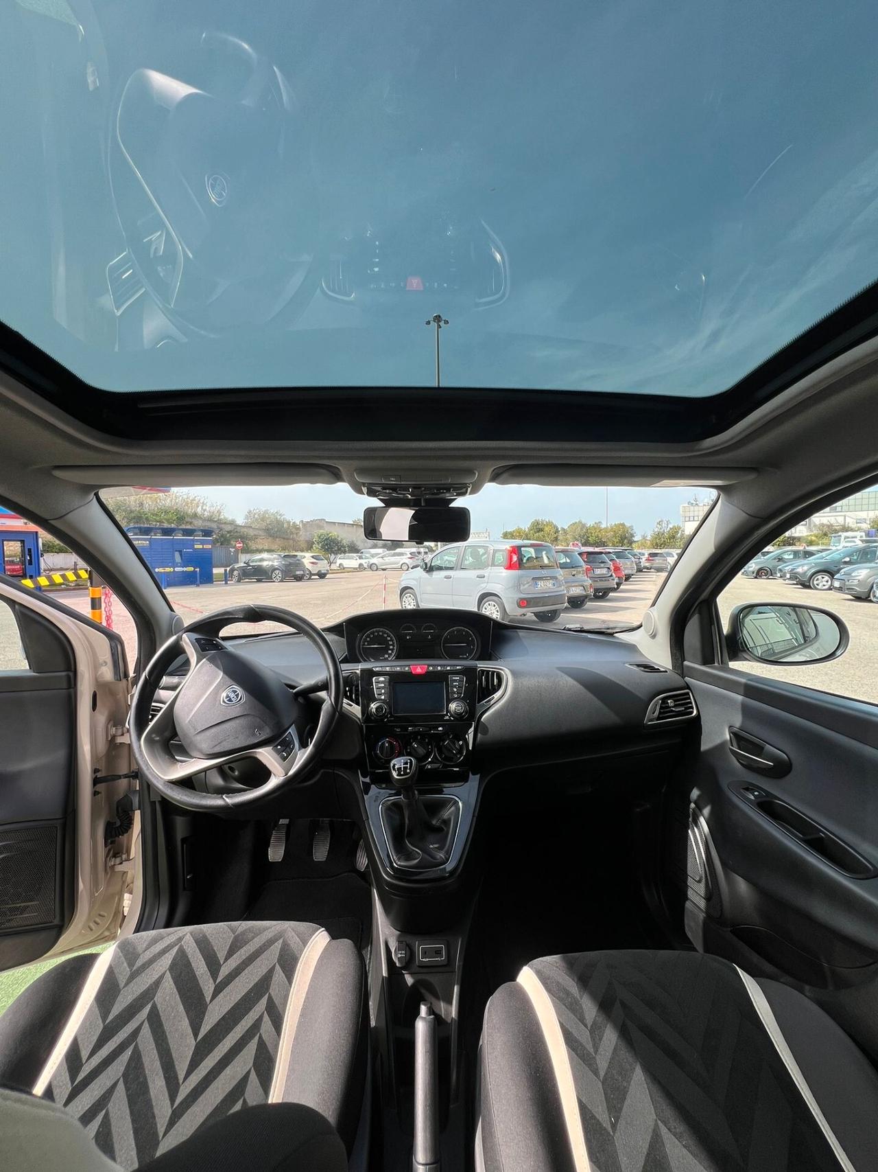 Lancia Ypsilon 1.3 MJT 16V 95 CV 5 porte S&S Gold