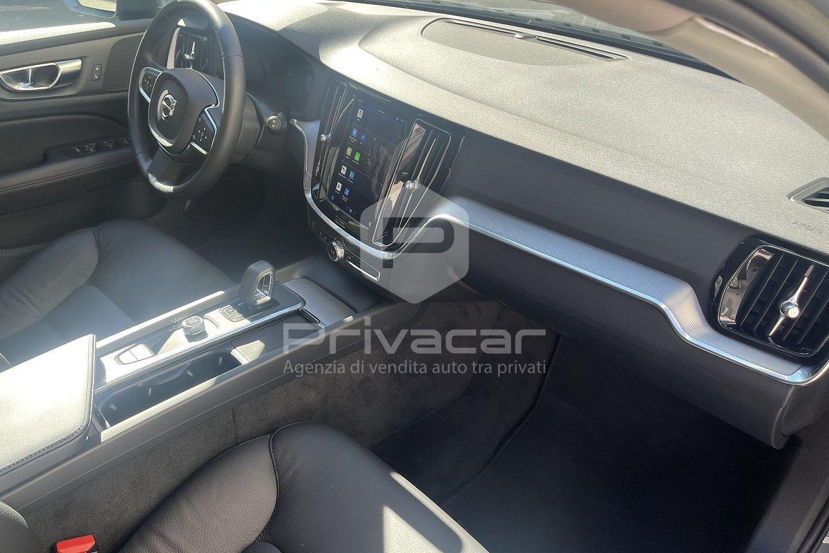 VOLVO V60 B4 (d) automatico Ultimate Dark