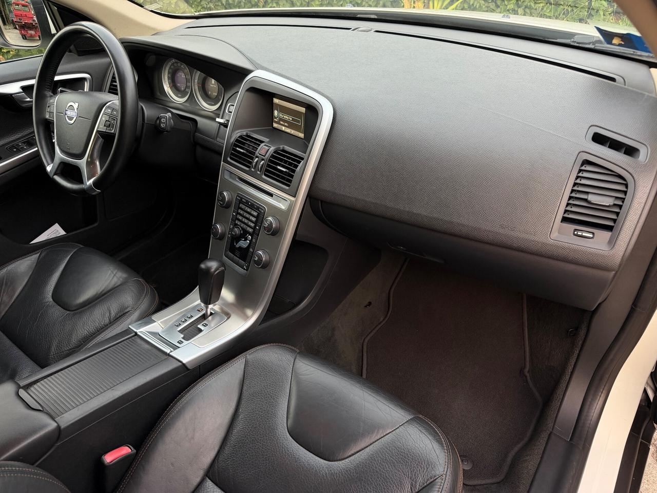 Volvo XC 60 D3 2.0 163CV 2011 - AUTOMATICA