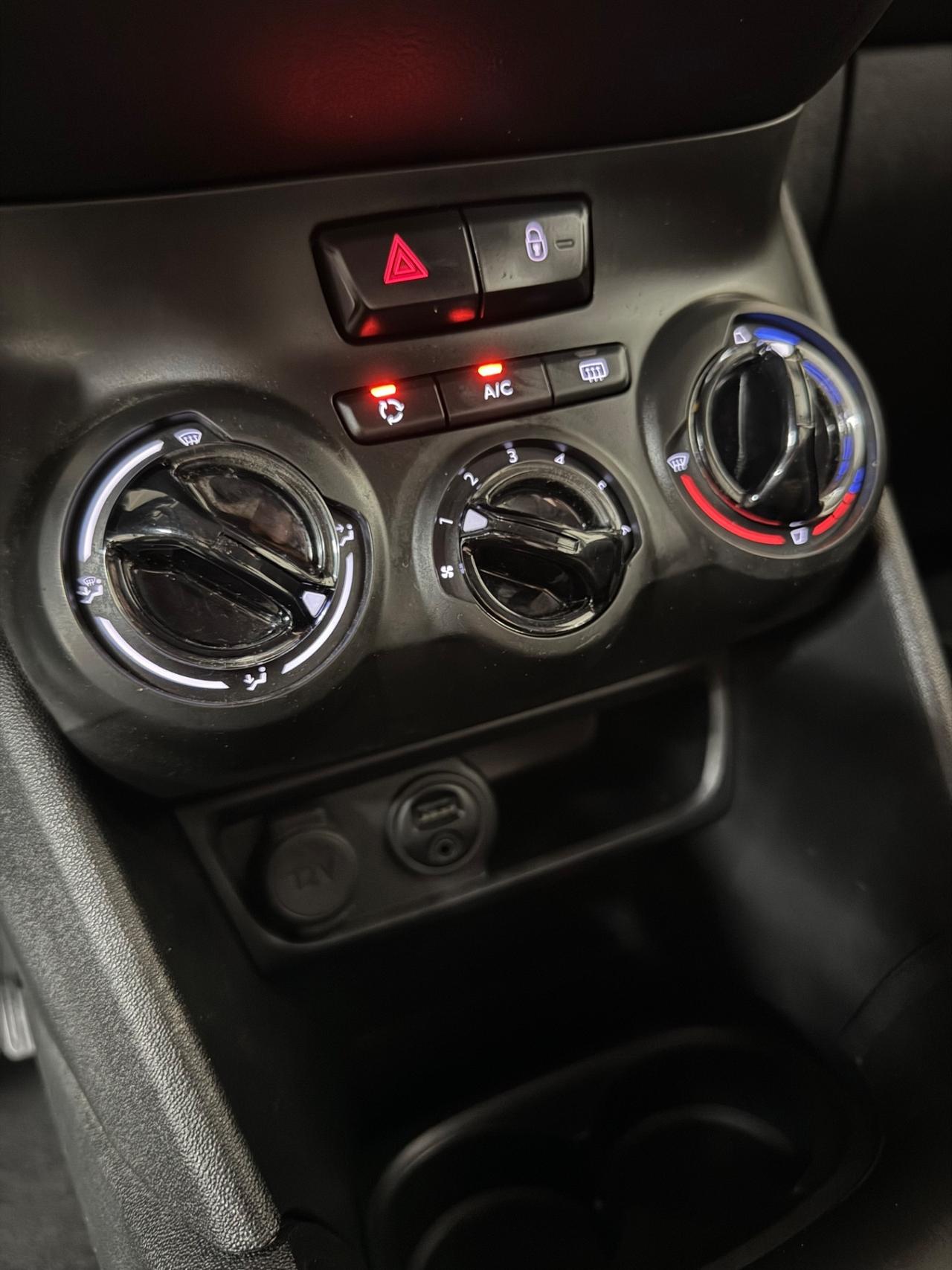 Peugeot 208 5 porte Access 110000 CHILOMETRI