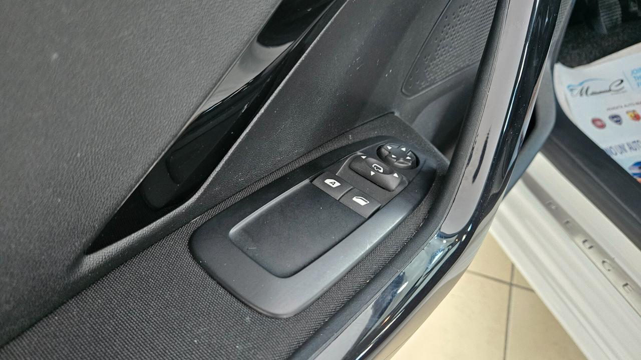 Peugeot 208 BlueHDi 100 S&S 5 porte Allure