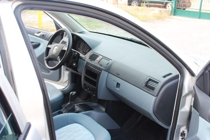 Skoda Fabia 1.4 16V/75 CV cat 4 porte Comfort SPLENDIDA PENSIONATO DEL 1940 CLIMATIZZATA