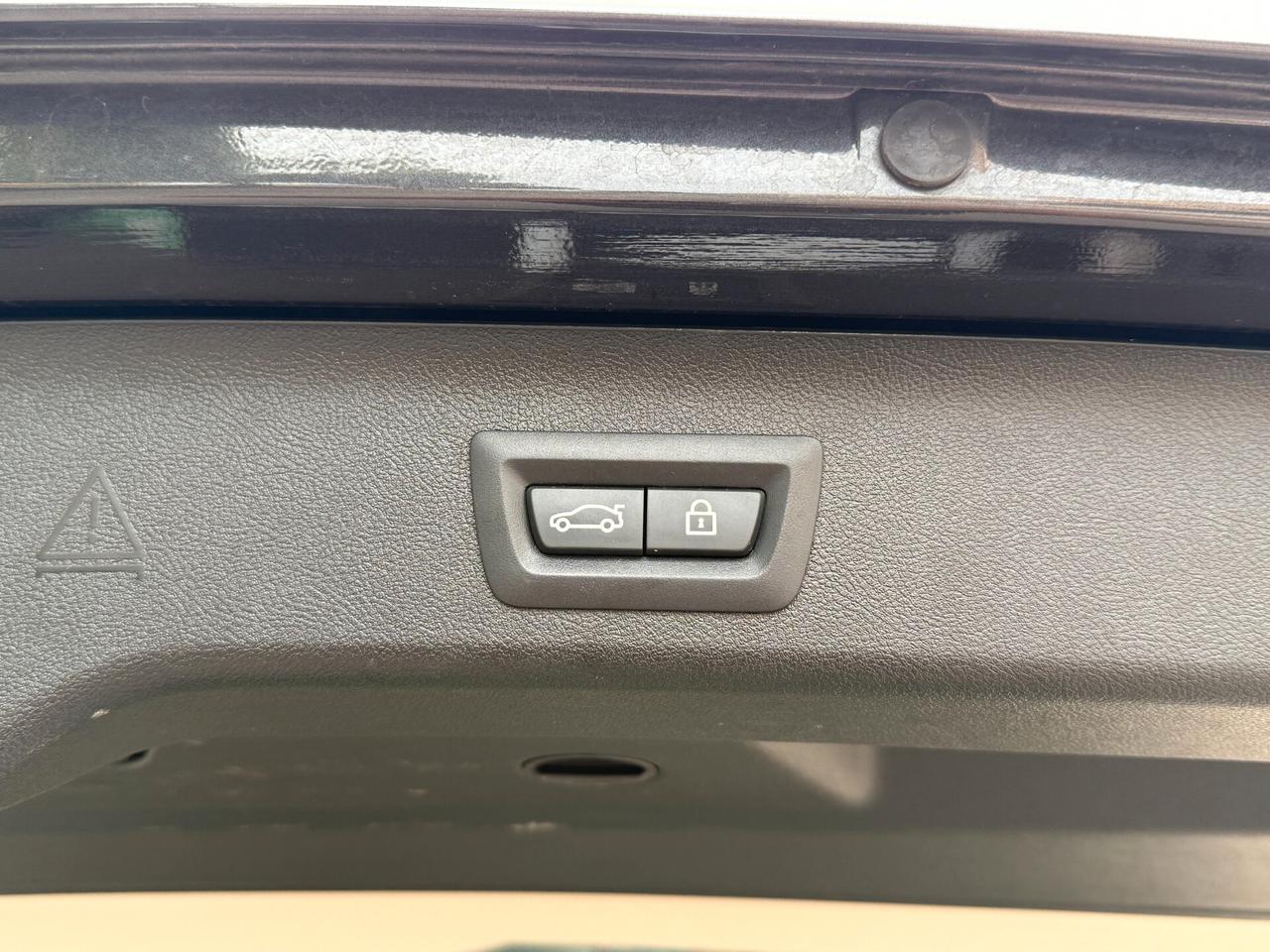 Bmw 520d Touring Sport Line NAVI LED - 2019