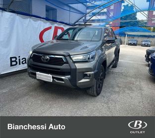 Toyota Hilux 2.8 D-4D A/T 4WD 48V 4 porte Double Cab Invincible
