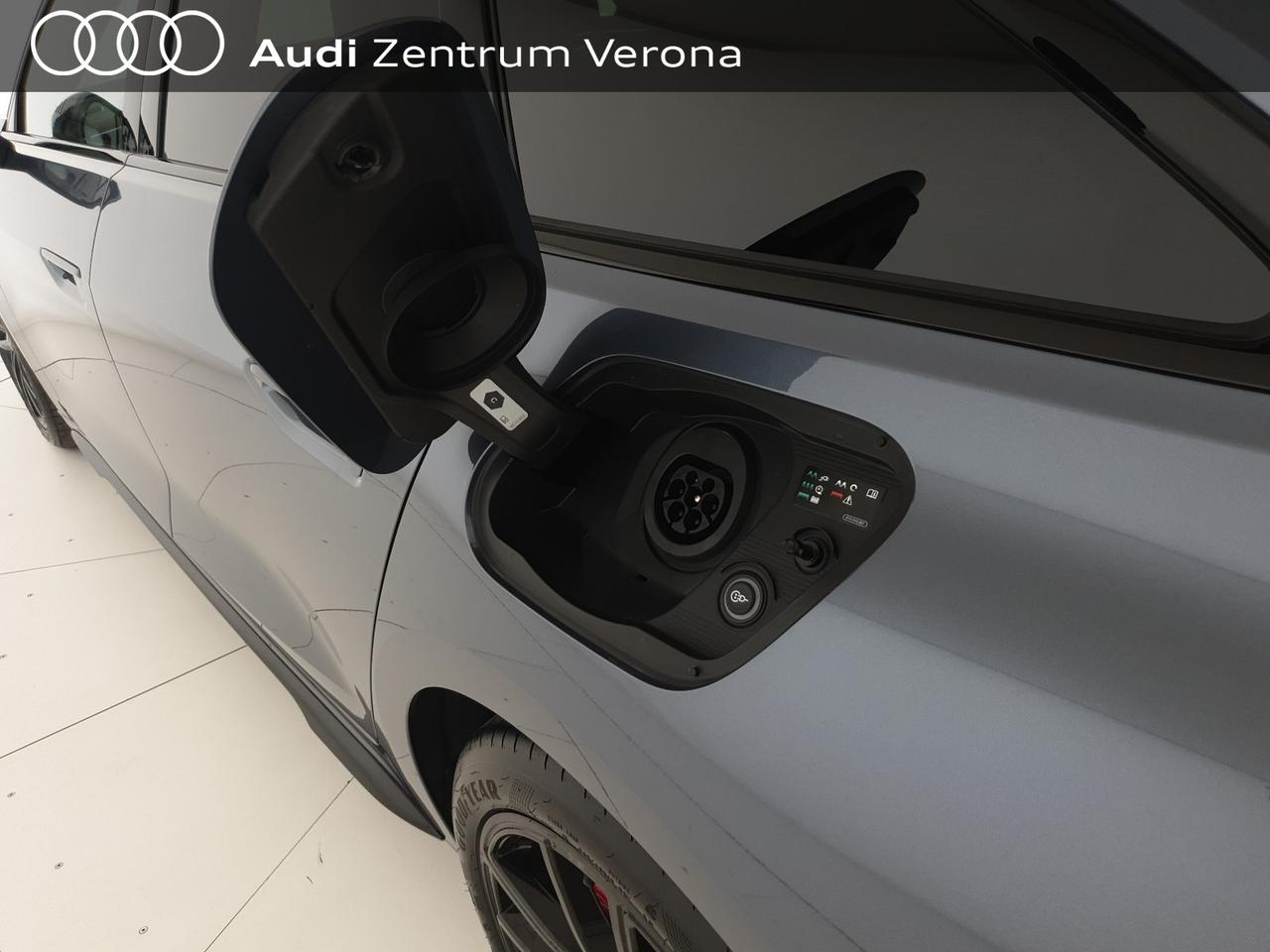 Avant 2.0e-hybrid 299CV quattro Str S line Edition
