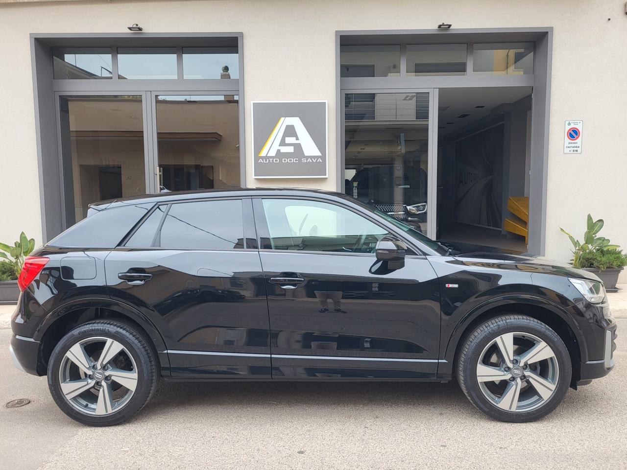 Audi Q2 1600 TDI S line Edition Cerchi 18 Pelle Fari Led...