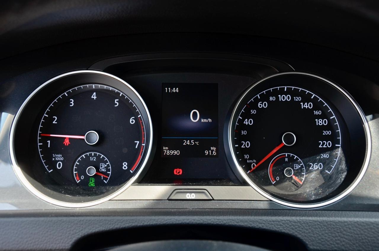 VOLKSWAGEN GOLF 5p 1.5 TGI BUSINESS 130cv, UNICOUTILIZZATORE, UFF ITALIANA, EURO 6D, APPLE ANDROID, PERMUTE