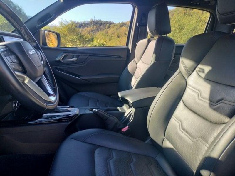 Isuzu D-Max N60 D-Max N60 1.9 Crew Cab FF 4X4 A/T con BullBar, Rollbar e Shutter Lid!!