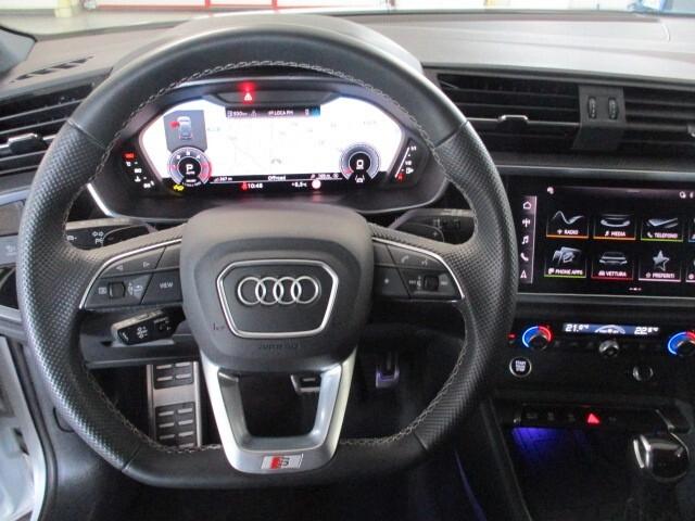 Audi Q3 SUV (35) Blackline 2.0 TDI 150CV S-Tronic