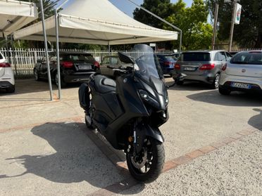 Yamaha TMAX 560