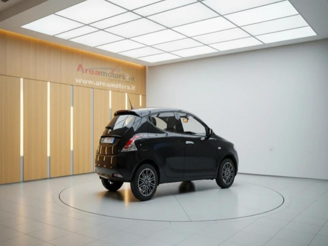 LANCIA Ypsilon 1 0 firefly hybrid Gold ses 70cv new