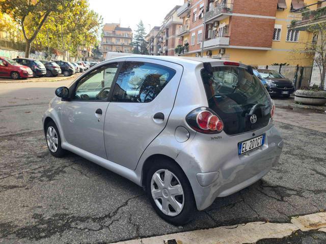 TOYOTA Aygo 1.0 VVT-i 5 porte Now Connect