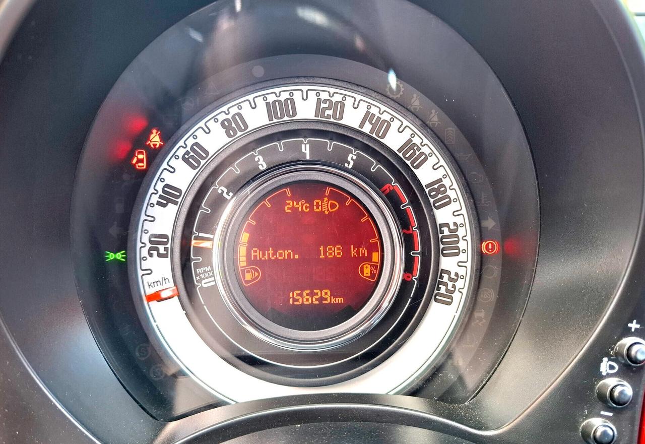 FIAT 500 1.0 Hybrid Red 15000km