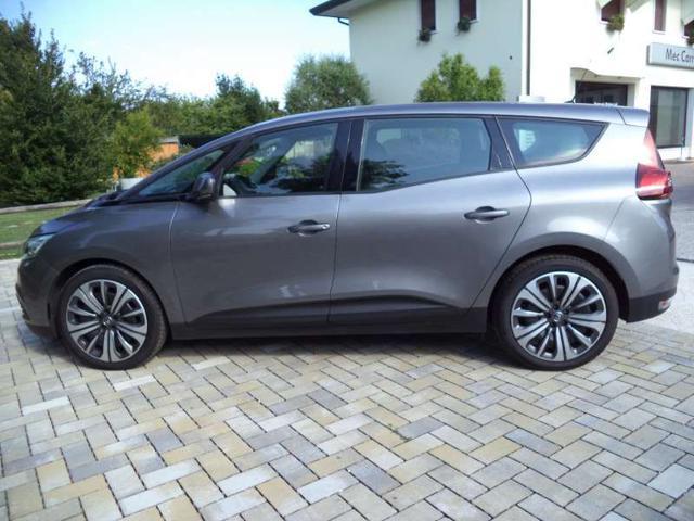 RENAULT Grand Scenic Blue dCi 120 CV Initiale Paris