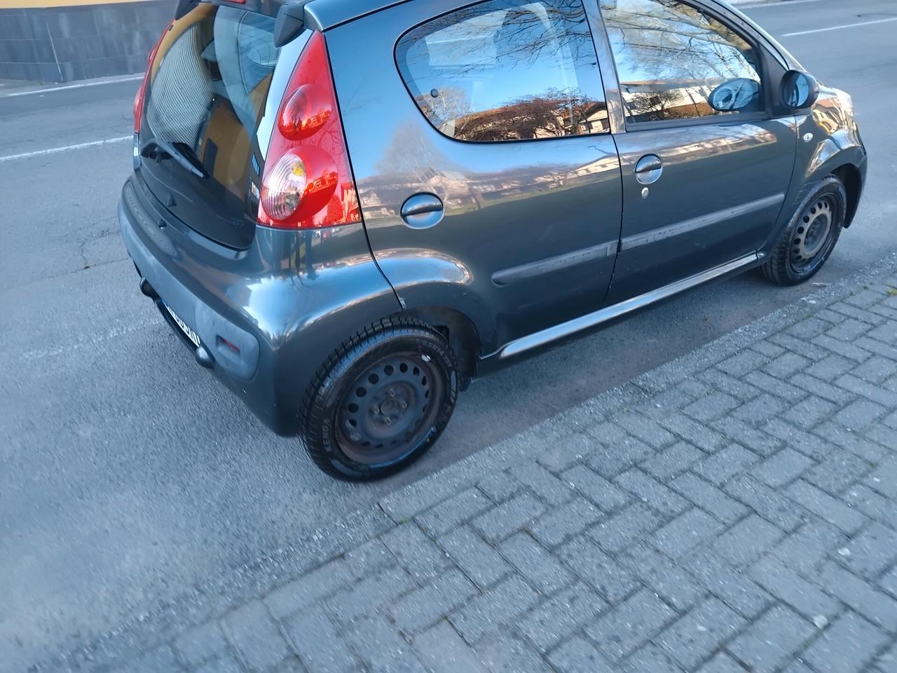 Peugeot 107 1.0 68CV 5p. Plaisir 2Tronic IDEALE PER NEO PATENTATI A SOLI 2.999 EURO