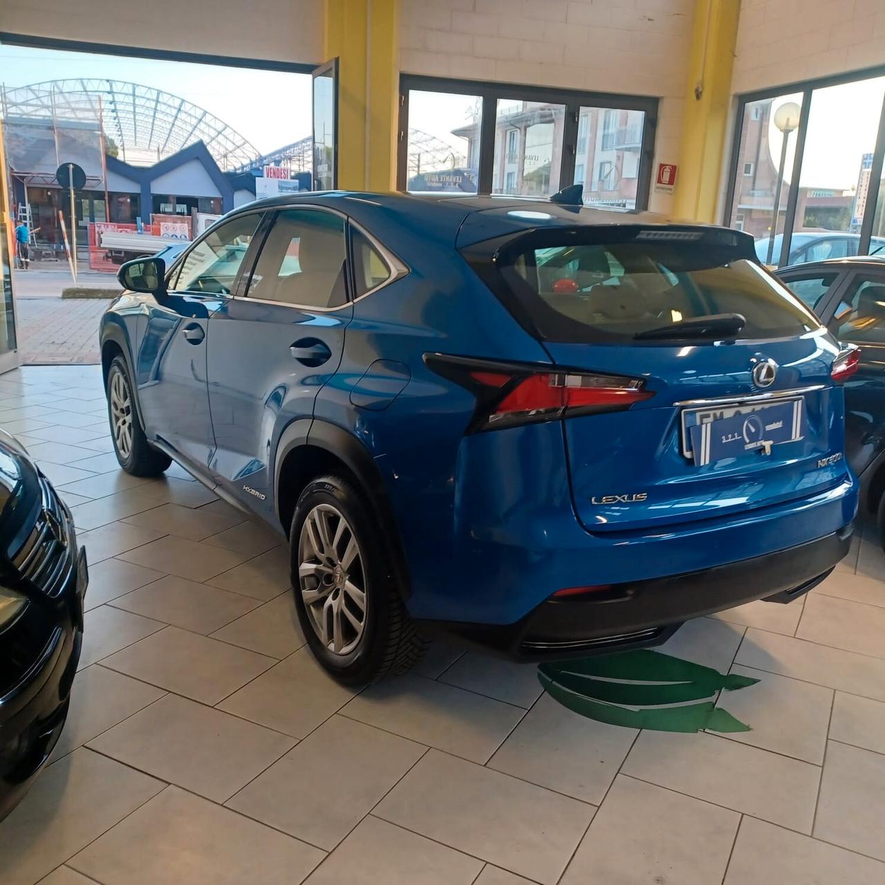 COME NUOVA Lexus NX 300h NX Hybrid 4WD Executive