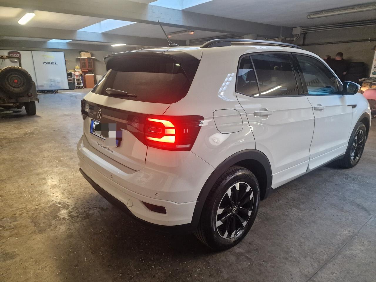 Volkswagen T-Cross 1.0 TSI 95cv R-LINE * COME NUOVA*