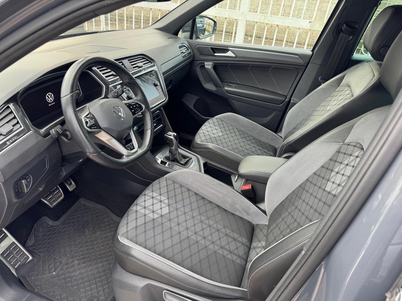 VW TIGUAN 2.0 150 DSG R LINE 4MOTION STUPENDA