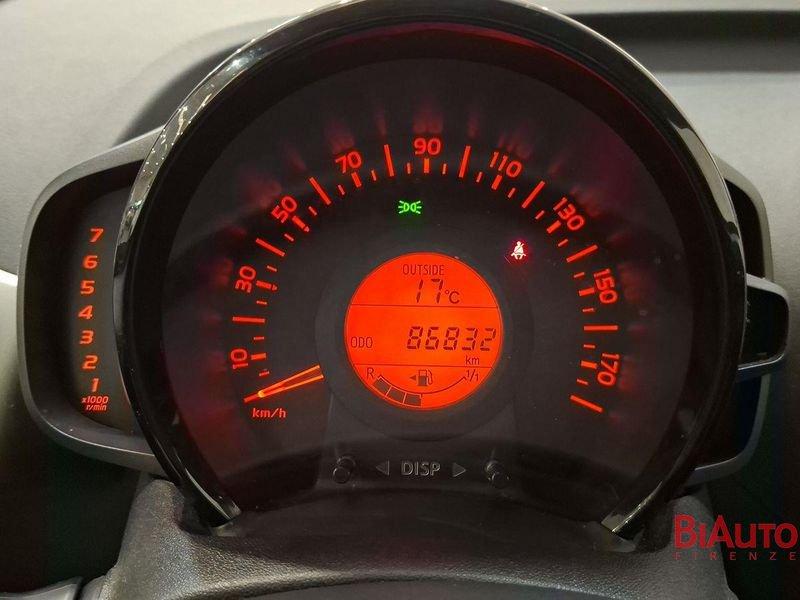 Toyota Aygo Aygo 5p 1.0 x-play my15