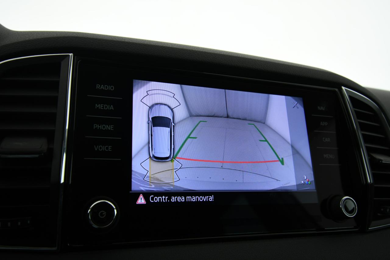 SKODA Karoq 2.0 tdi evo Executive 115cv dsg NEOPATENTATI+CAMERA+ACC