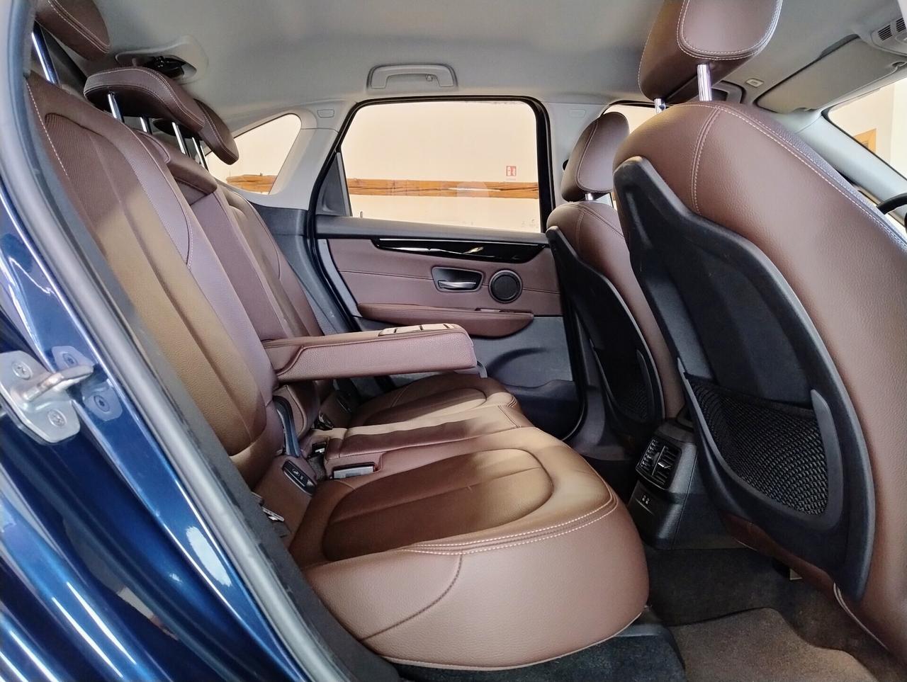 BMW 218d Active Tourer Luxury LED NAVI AMBIENT