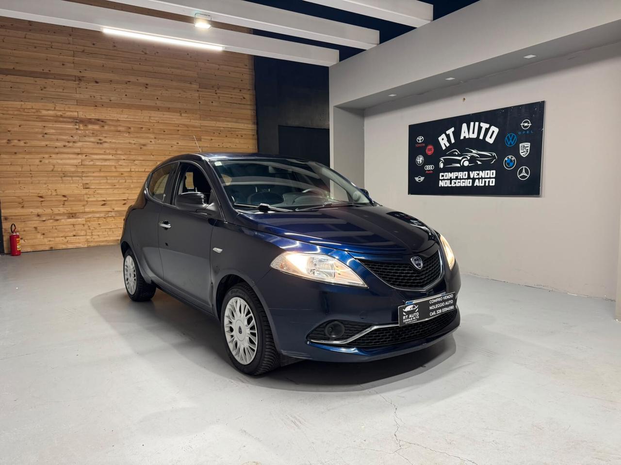 Lancia Ypsilon 1.3 MJT 16V 95 CV 5 porte S&S Silver
