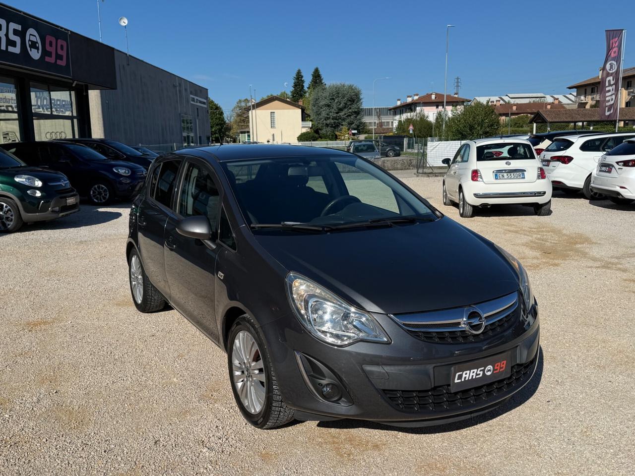 Opel Corsa 1.2 5 porte COSMO
