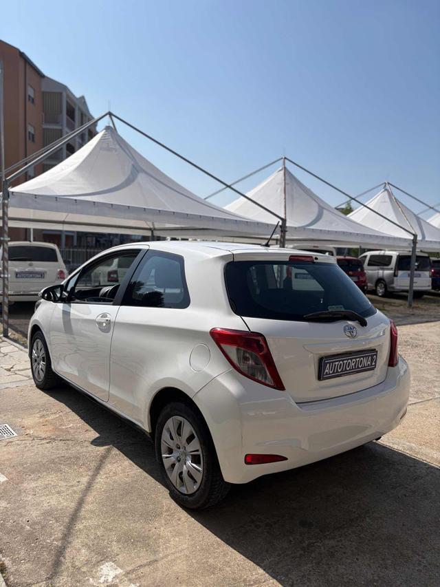 TOYOTA Yaris 1.0 3 porte Cool