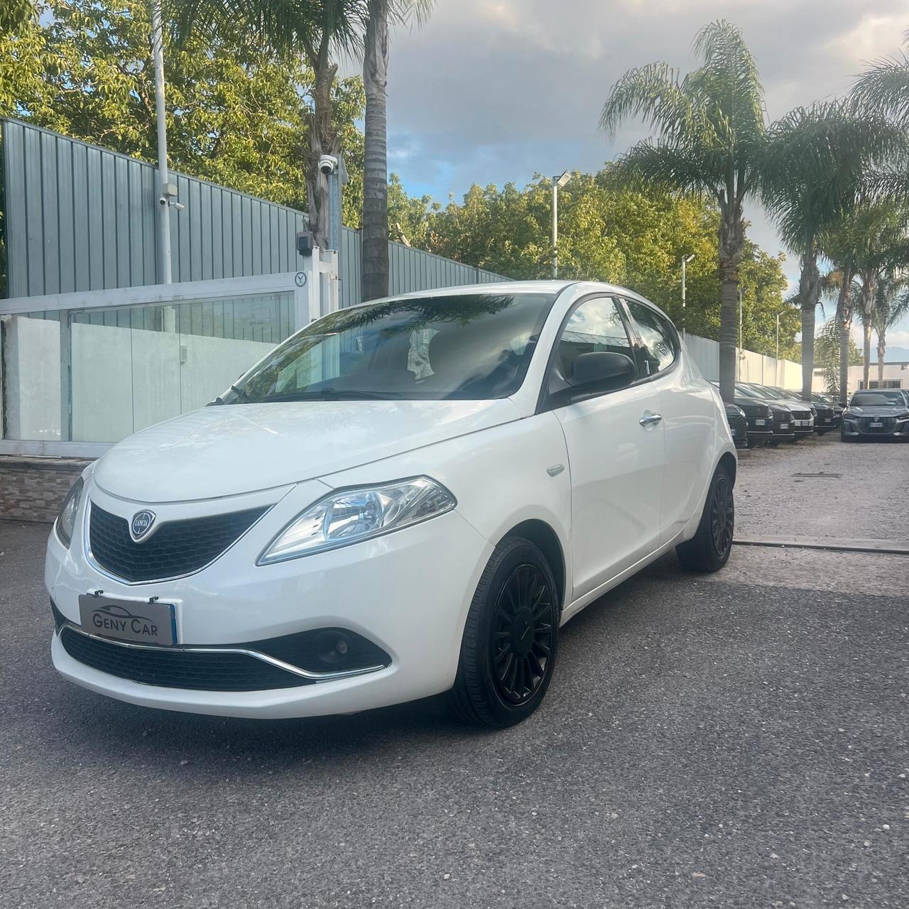 Lancia Ypsilon 1.2 69 CV 5 porte GPL Ecochic Gold