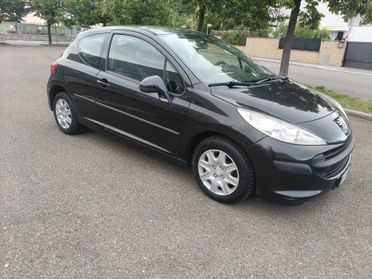 Peugeot 207 1.4 3 porte PER NEOPATENTATI