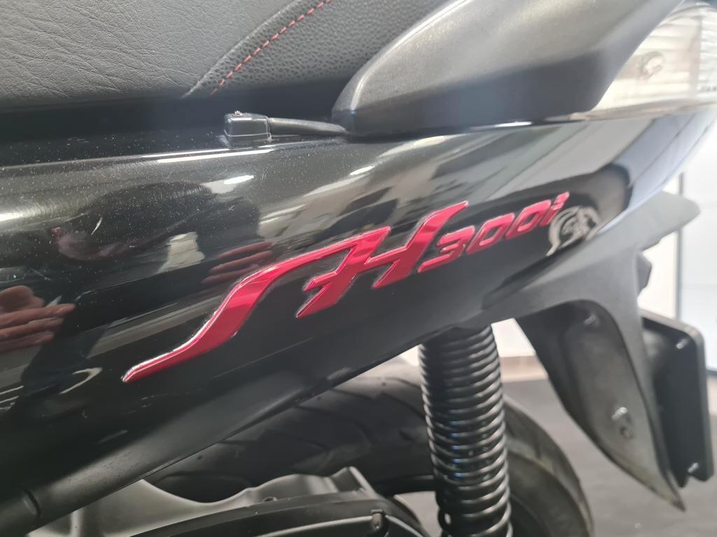 Honda SH 300 i