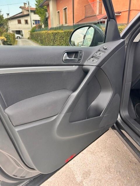 Volkswagen Tiguan 2.0 TDI 110 CV Sport & Style BlueMotion Technology