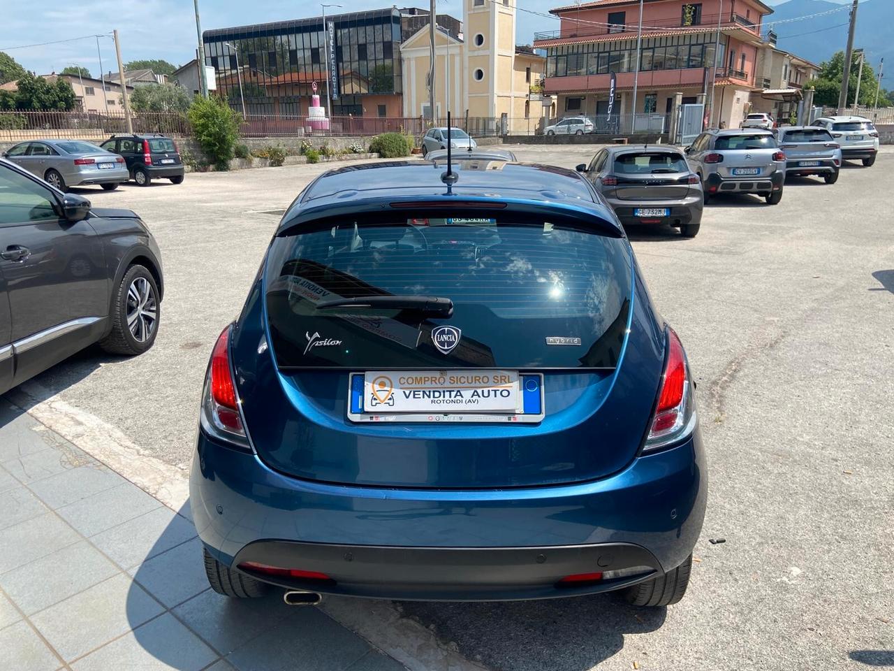 Lancia Ypsilon 1.0 Hybrid 5 porte Gold 2023