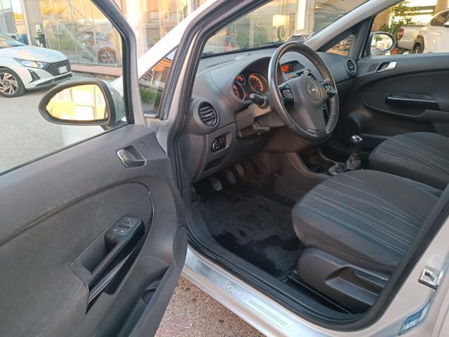 OPEL Corsa 1.2 5 porte Club