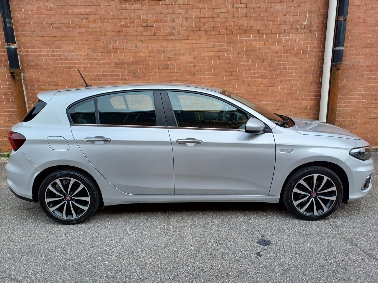 Fiat Tipo 1.3 M-JET 95CV 5 porte LOUNGE