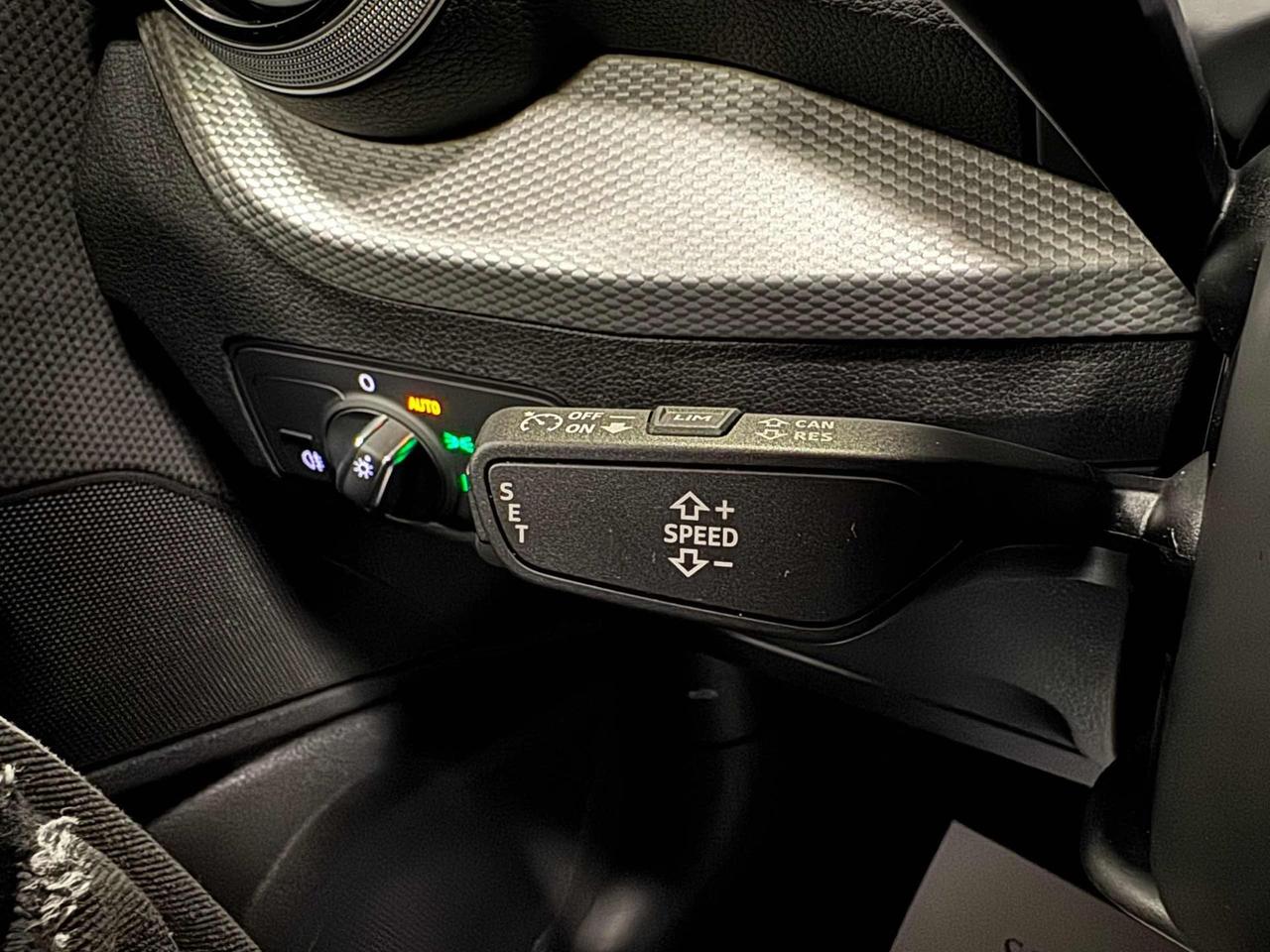 Audi Q2 35 TDI S tronic Business Advanced