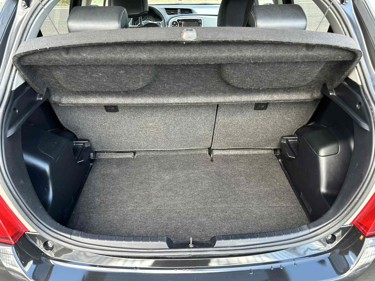 Toyota Yaris 1.4 D-4D 5 porte Lounge TETTO PANORAMICO FULL