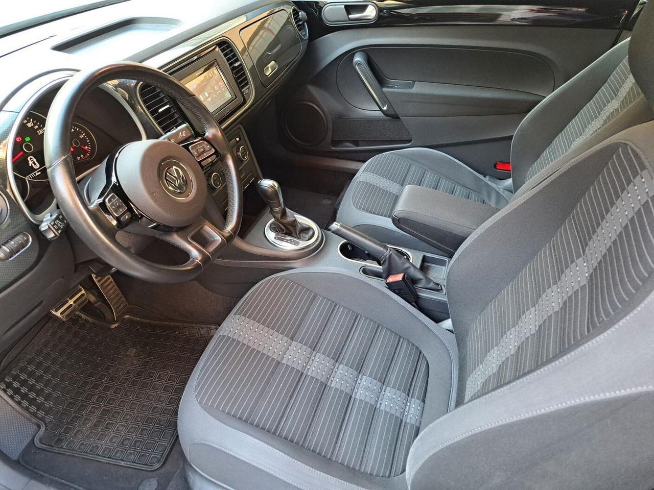 Volkswagen Maggiolino 2.0 TSI DSG SPORT
