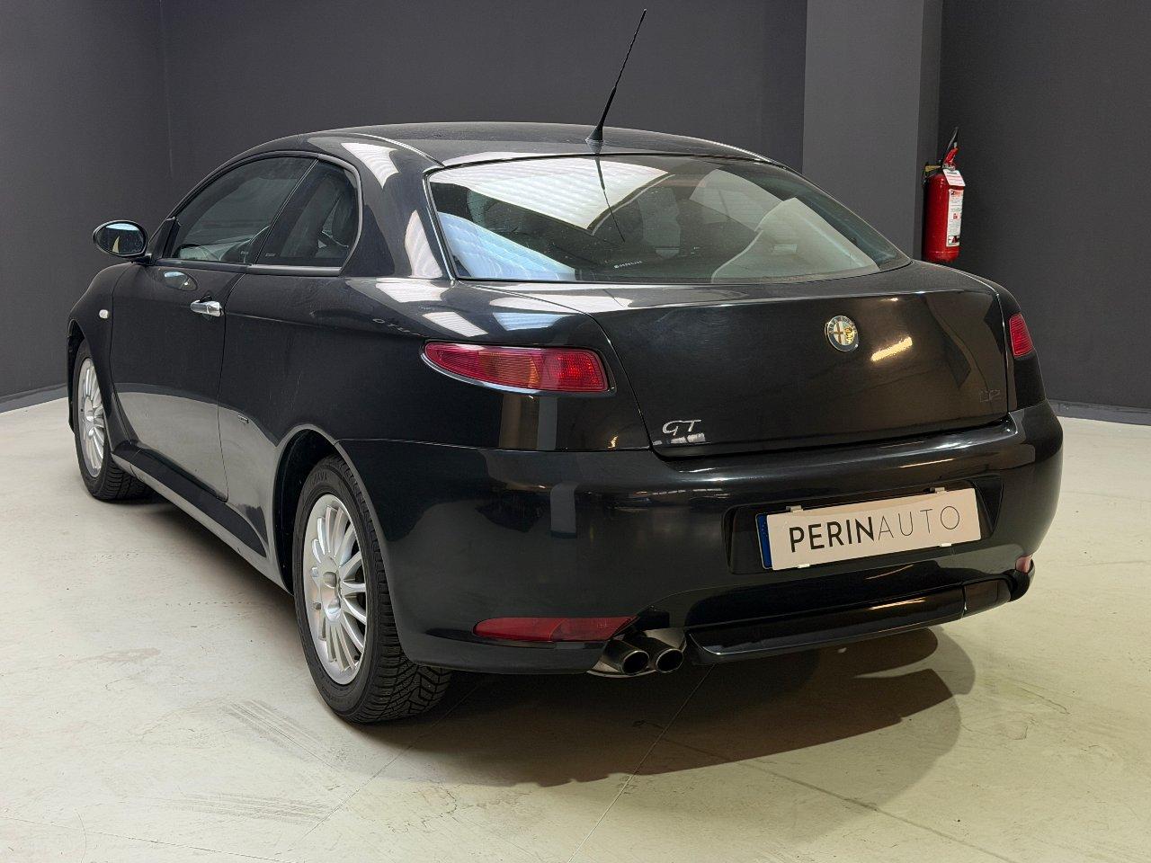 Alfa Romeo GT 1.9 jtd mjt Distinctive