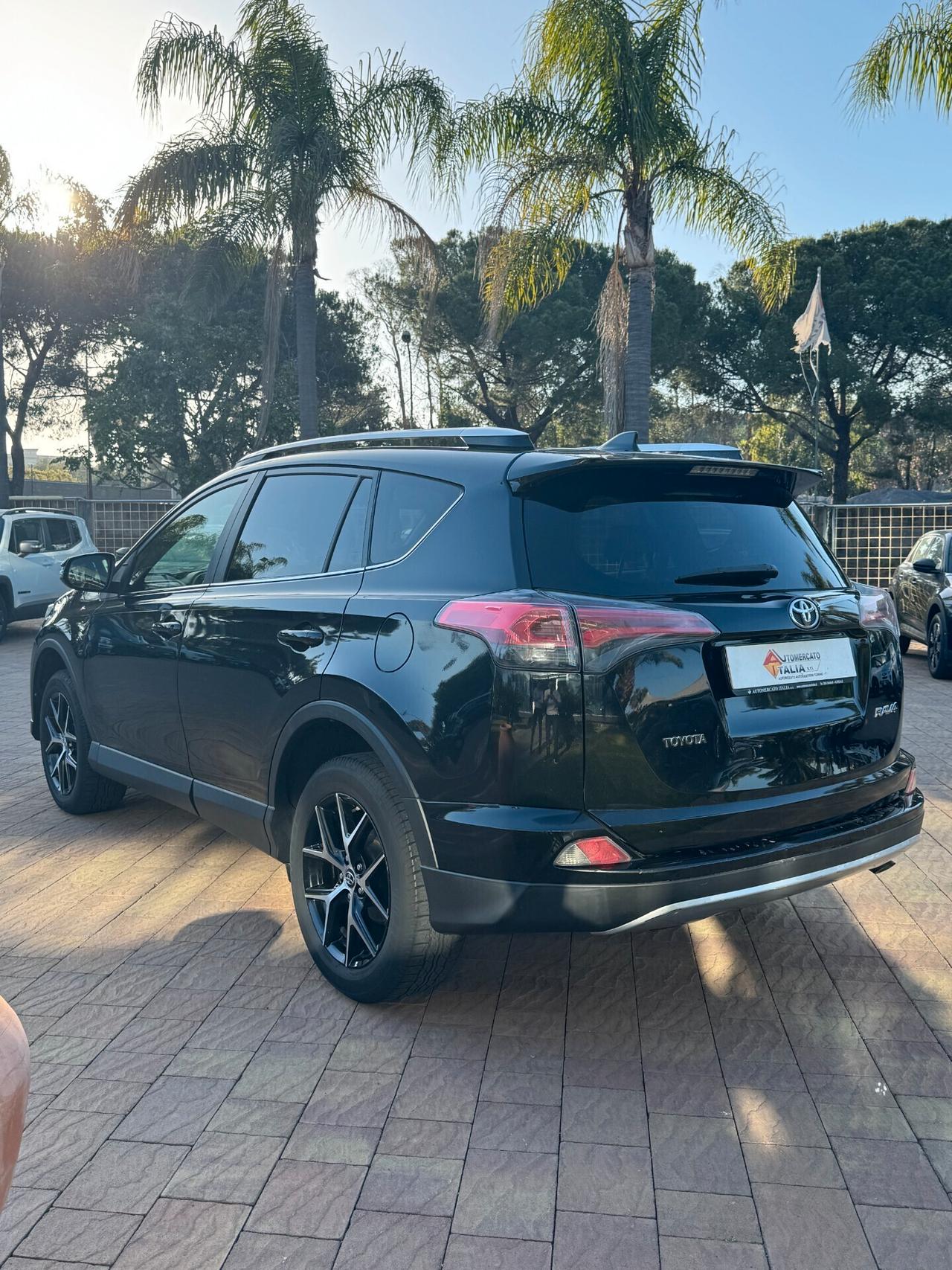 Toyota RAV 4 2.0D 2wd Lounge